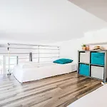 J6 174 L'esquinade By Interhome *
