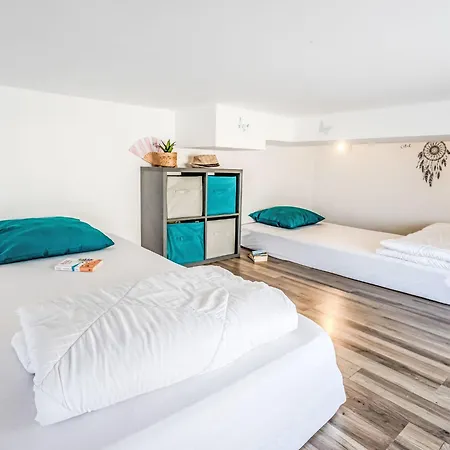 J6 174 L'esquinade By Interhome * Saint-Raphaël